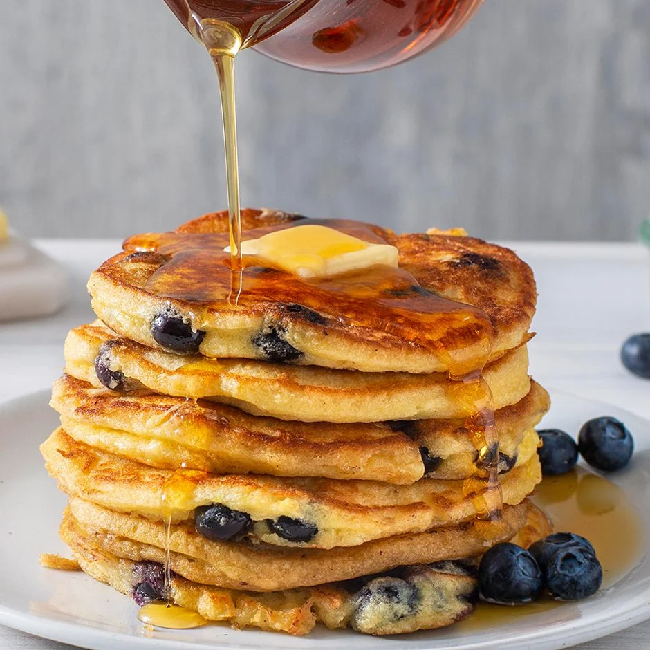 Blueberry-Pancakes-052_940x1409-edited.jpg
