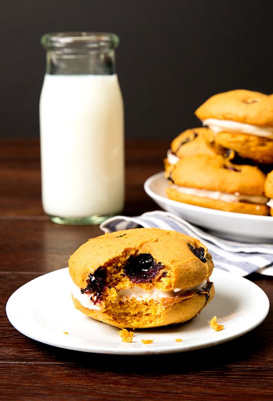blueberry_pumpkin_whoopie_pies.jpg