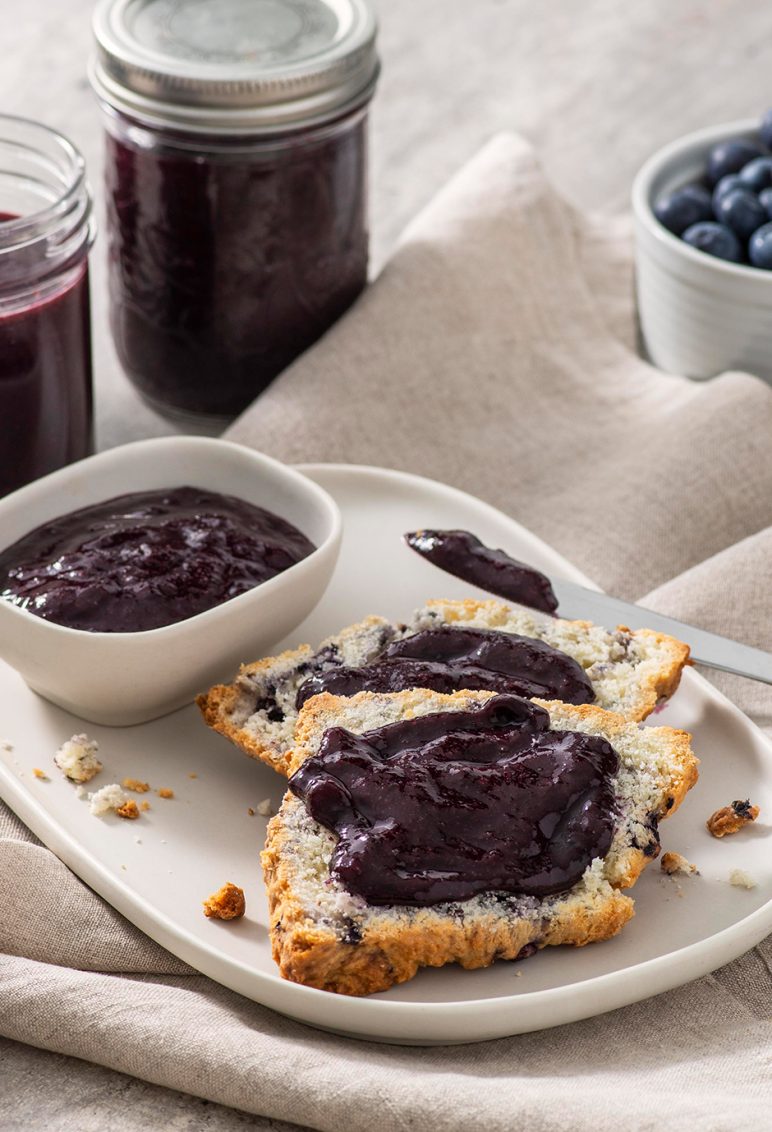 homemade_blueberry_jam.jpg
